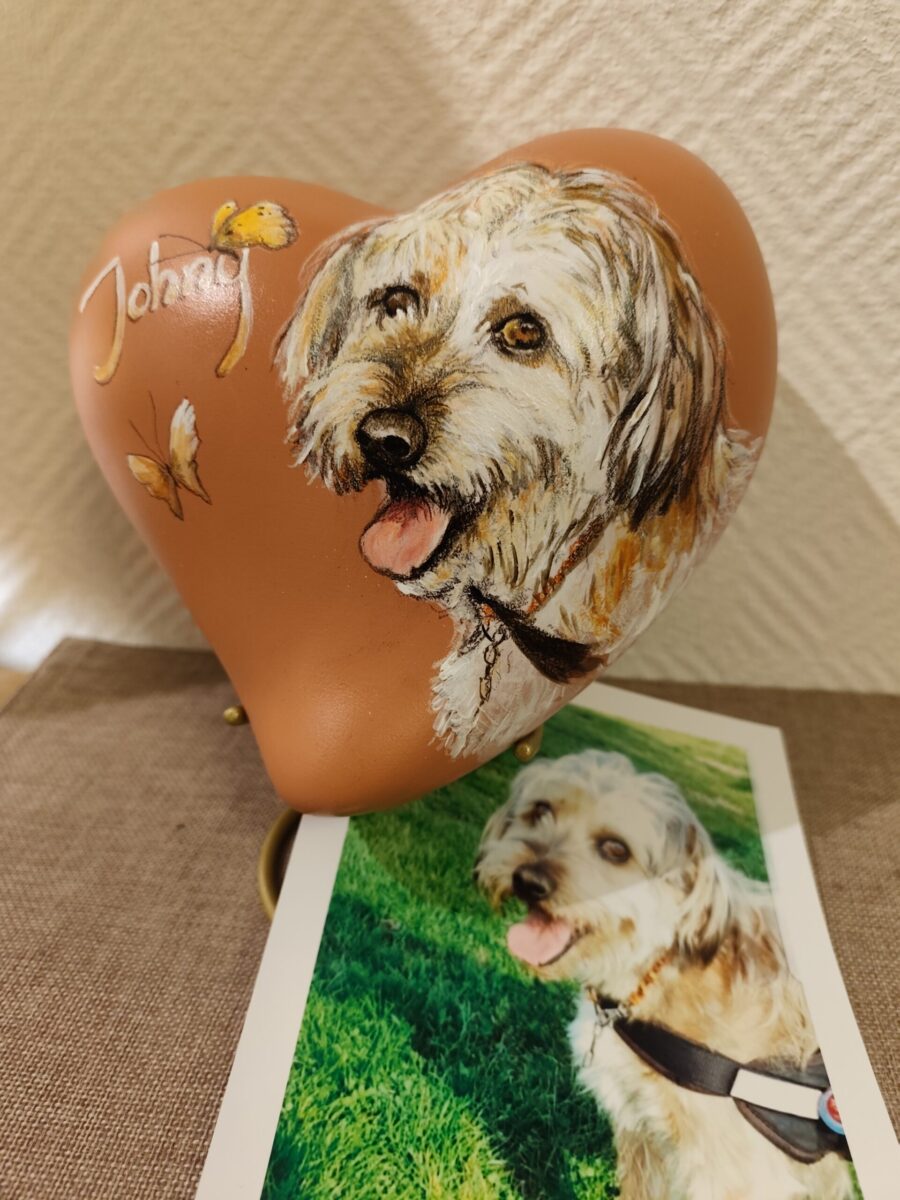 Tierurnen Herz- Portrait-164